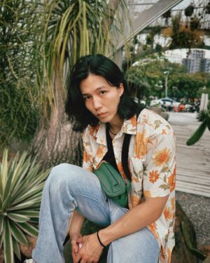 Lin Yu Instagram - -
偷閒。
📷

高扭了一顆扭蛋
是我選的呆火鱷
奶兇奶兇的

#草悟廣場
