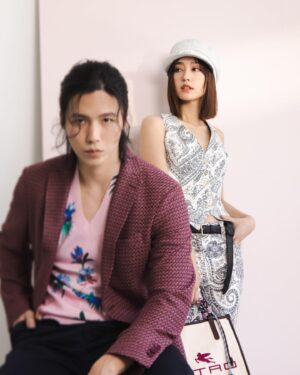 Lin Yu Instagram - -
第一次和美麗佳人合作拍攝
謝謝 @marieclairetw 的邀請和訪問

這次的照片走春日慵懶的風格
和 @riko52112 一起
在台北沐浴米蘭的暖陽

謝謝Etro 的新裝
讓我化身花花先森

@doisytw @etro 
#marieclairetw #Etro #SS23
#德際精品 #doisytw

Make up & Hair style 
@driven.by @hukehsuan