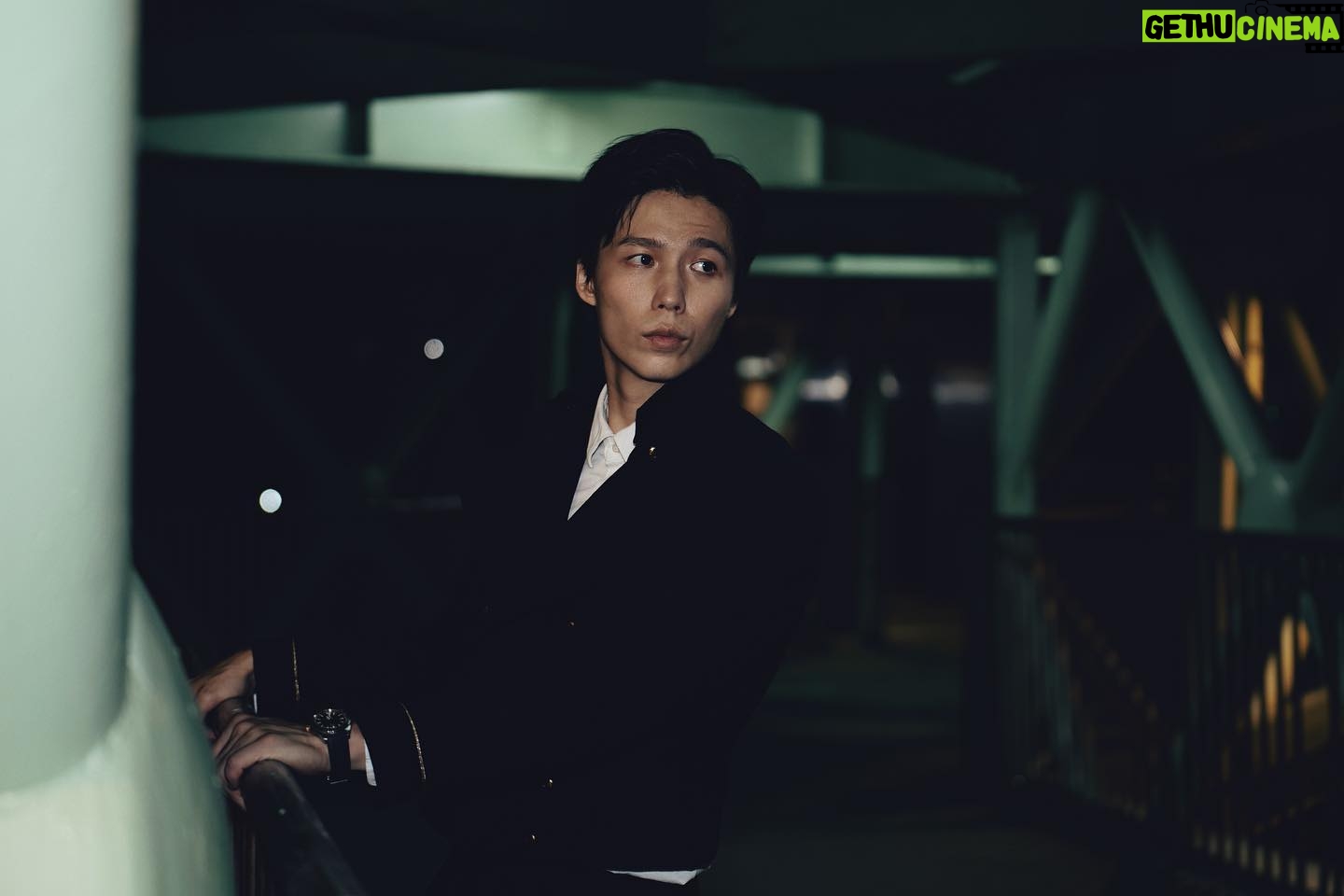 Lin Yu - 3.2K Likes - -
今年第一發
先來一組喜歡的💛
Photo @hugh.linz
Hair & makeup @driven.by @hukehsuan
Stylist @dreams_to_be_studio
最近開始認真在運動
細心的小夥伴應該有發現
限動裡的我有點圓
我會認真!
真的啦!