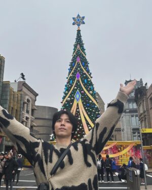 Lin Yu Instagram - -
👀🎄🎄

當了一天快樂的33歲大兒童👶🏻