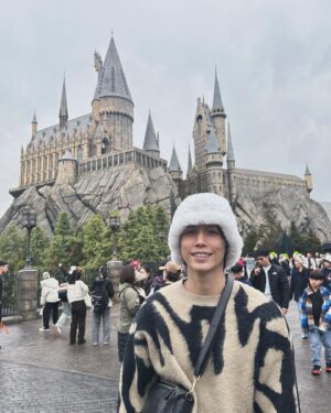 Lin Yu Instagram - -
👀🎄🎄

當了一天快樂的33歲大兒童👶🏻