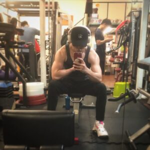 Lin Yu Instagram - -
7月你好

不知不覺已經恢復訓練5個月了
不誇張的說 前四個月都在恢復體能
真正有進步是這一個月的事

#回歸禮包
#使用中