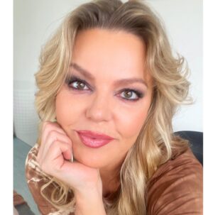 Lina Rafn Instagram - Would 𝐅𝐚𝐜𝐞 𝐂𝐚𝐫𝐝 be appropriate to use as caption? 🤔