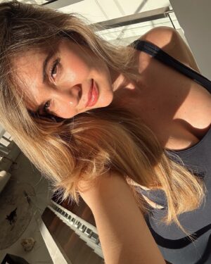 Lina Tejeiro Instagram - Un rayito de luz ☀️