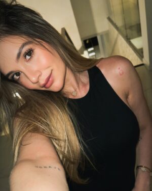 Lina Tejeiro Instagram - De tenerte, también tengo ganas
Solo dame chance para asimilar…