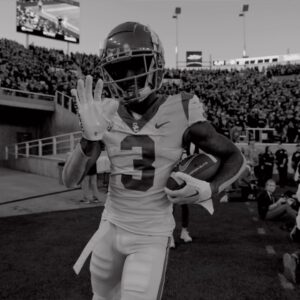 Lincoln Riley Instagram - 𝐂𝐨𝐦𝐩𝐞𝐭𝐞. 𝐂𝐨𝐦𝐩𝐞𝐭𝐞. 𝐂𝐨𝐦𝐩𝐞𝐭𝐞. #TheTrailer 🍿🎬✌️