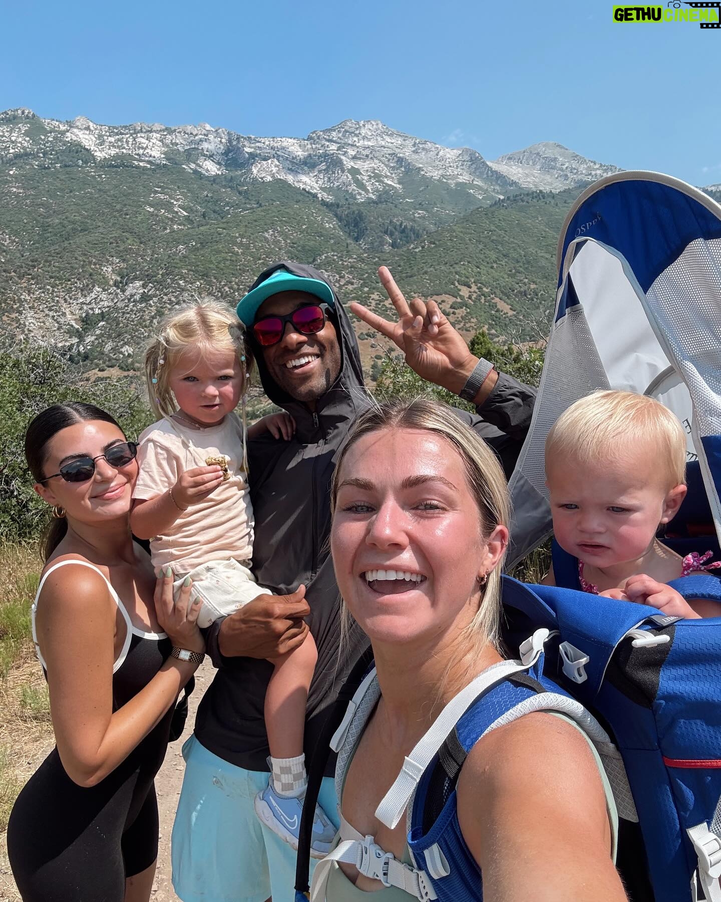 Lindsay Arnold - 108.2K Likes - When a @dancingwiththestars partnership turns into a lifelong friendship >>>>
We had the best week with our faves @mattjames919 @rachaelkirkconnell 🫶
#utahactivities #friends #utahgram