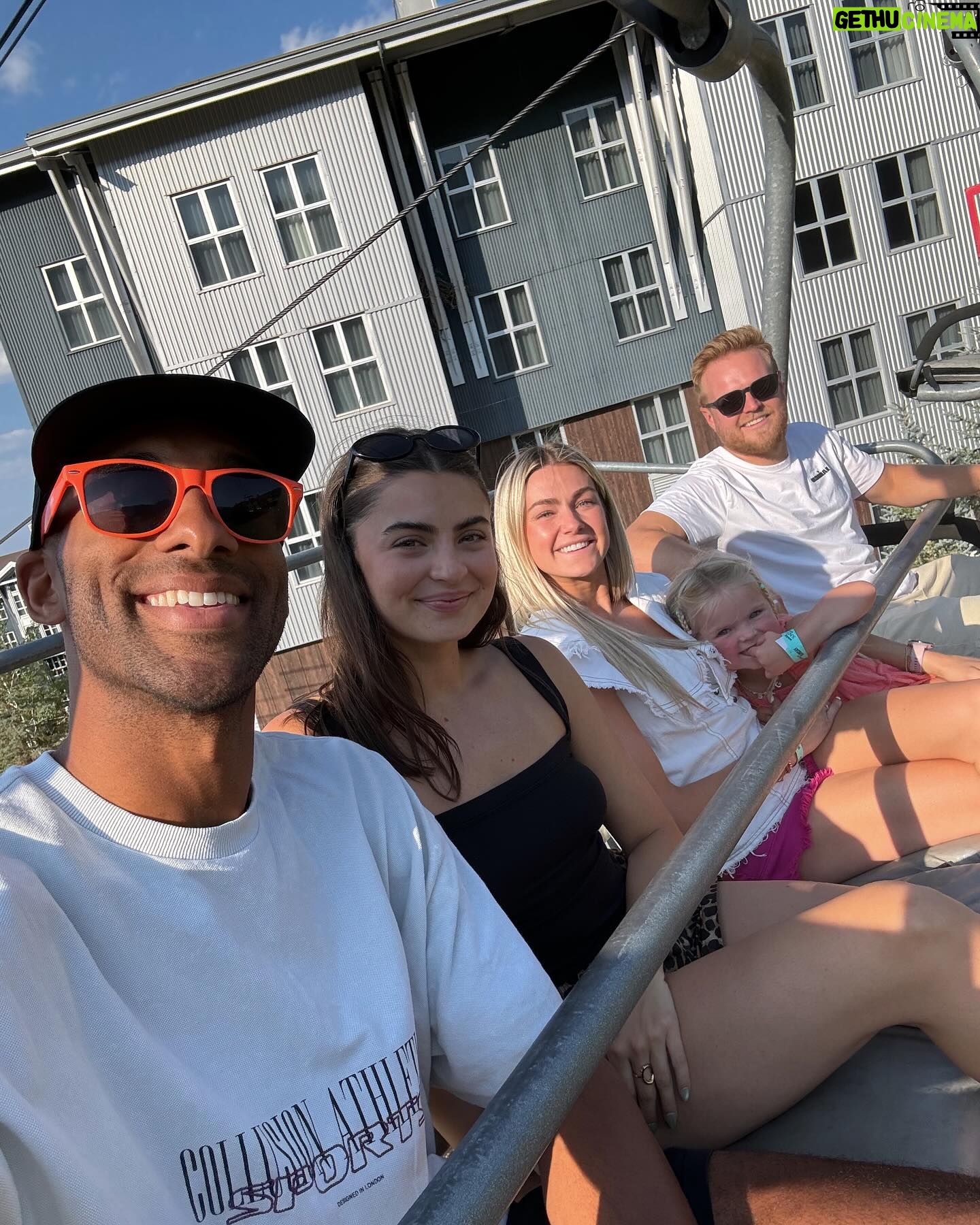 Lindsay Arnold - 108.2K Likes - When a @dancingwiththestars partnership turns into a lifelong friendship >>>>
We had the best week with our faves @mattjames919 @rachaelkirkconnell 🫶
#utahactivities #friends #utahgram