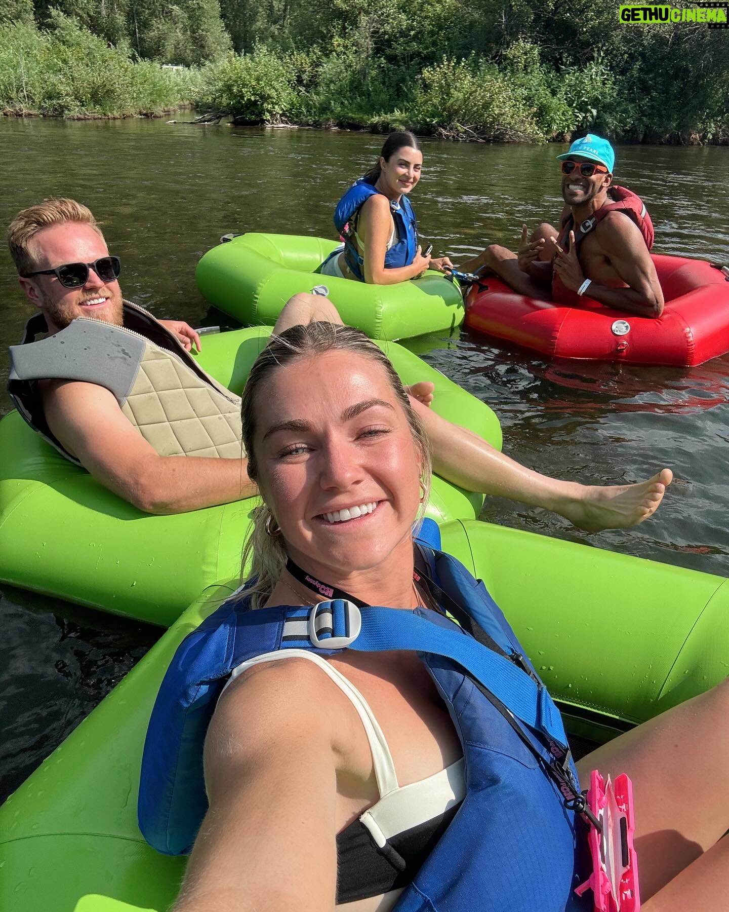 Lindsay Arnold - 108.2K Likes - When a @dancingwiththestars partnership turns into a lifelong friendship >>>>
We had the best week with our faves @mattjames919 @rachaelkirkconnell 🫶
#utahactivities #friends #utahgram