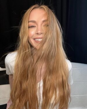 Lindsay Lohan Instagram - Bts of a fun photo shoot this weekend ☺️😁 with @morellibrothers 📸