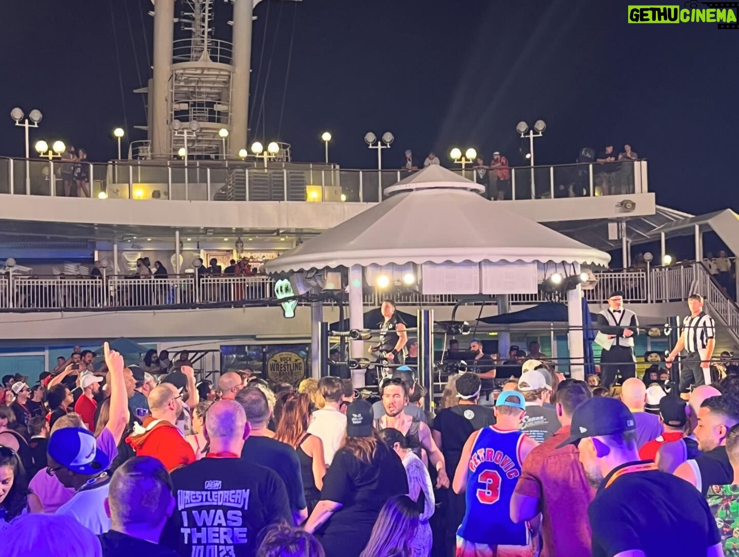 Lindsey Kerecz - 1.2K Likes - cruise things 🚢
