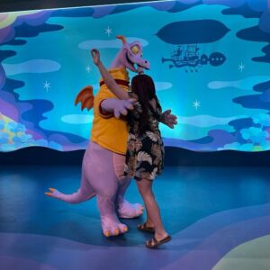 Lindsey Kerecz Instagram - When I said I’d never wait in line to meet a character I was unaware Figment would be an option 🥹🥹🥹