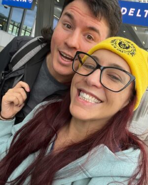 Lindsey Kerecz Instagram - Flew back to EWR after NJPW in Chicago. 

@SpeedballBailey is leaving EWR for Minneapolis. 

Timed it so we could see each other for a few minutes because livin’ the dream is a whole lot better when you got someone dreaming right along with you 💕