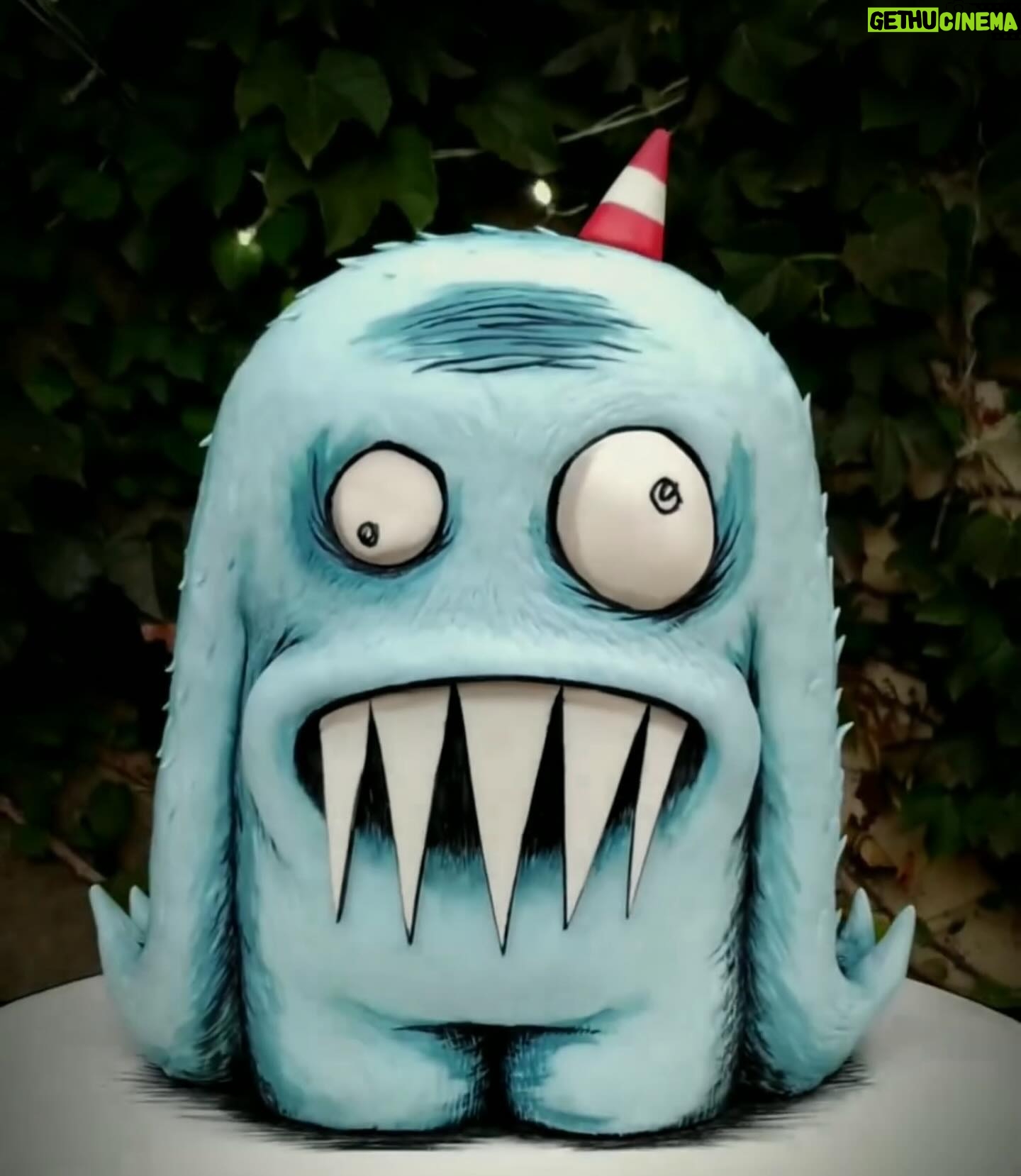 Liniers - 8.2K Likes - EstĆ” tortOLGA!!! (Por @anaclaratobajas ) Tengo hambre! (Por @calle13 ) Muy rico todo.