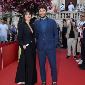 Lino Guanciale Instagram - Bellissima serata a Taormina!
Vi aspetto da domani 18 luglio al cinema.

#linvenzionedinoidue
#TaorminaFilmFestival
#UnFilmLungo70Anni

@taorminafilmfestofficial
@bewaterfilm