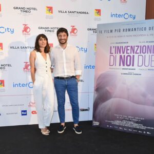 Lino Guanciale Instagram - Bellissima serata a Taormina!
Vi aspetto da domani 18 luglio al cinema.

#linvenzionedinoidue
#TaorminaFilmFestival
#UnFilmLungo70Anni

@taorminafilmfestofficial
@bewaterfilm