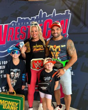 Lisa Marie Varon Instagram - SummerSlam w @reallisamarie 💪🏻 

#WWE #TNA #AEW #BlauLifestyle #Blau #ProWrestling #SummerSlam #SummerSlam2024 #Cleveland