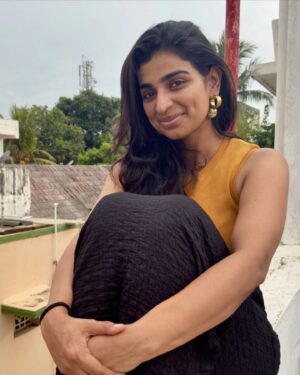 Lisha Chinnu Instagram - “Office hustle by day, Motta Maadi bliss by evening. This is where I belong. 💼🌅 #myspace 

#workandrelax #homevibes #serenity #mysanctuary