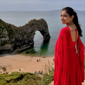 Lisha Chinnu Instagram - If there’s heaven for me , I’m sure it has a beach attached to it ! #durdledoor 
.
.
Wearing @labelswarupa
