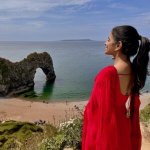 Lisha Chinnu Instagram - If there’s heaven for me , I’m sure it has a beach attached to it ! #durdledoor 
.
.
Wearing @labelswarupa