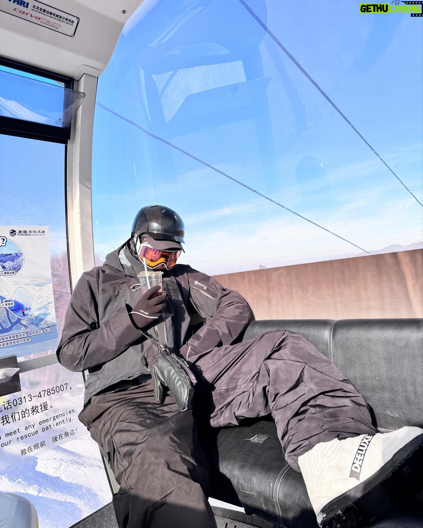 Liu Te - 68.4K Likes - 🏂