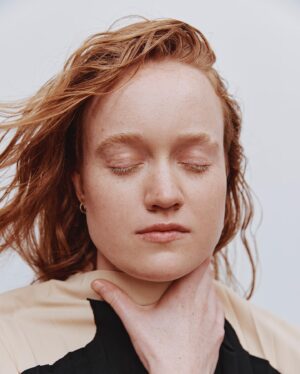 Liv Hewson Instagram - for @russhmagazine ✨

photography @ameliajdowd 
styling @emmaboseley 
hmu @phoenixly.hmu 
photog assist @wynona.jpeg 
assist @bellaloke 
studio @alltimestudios
