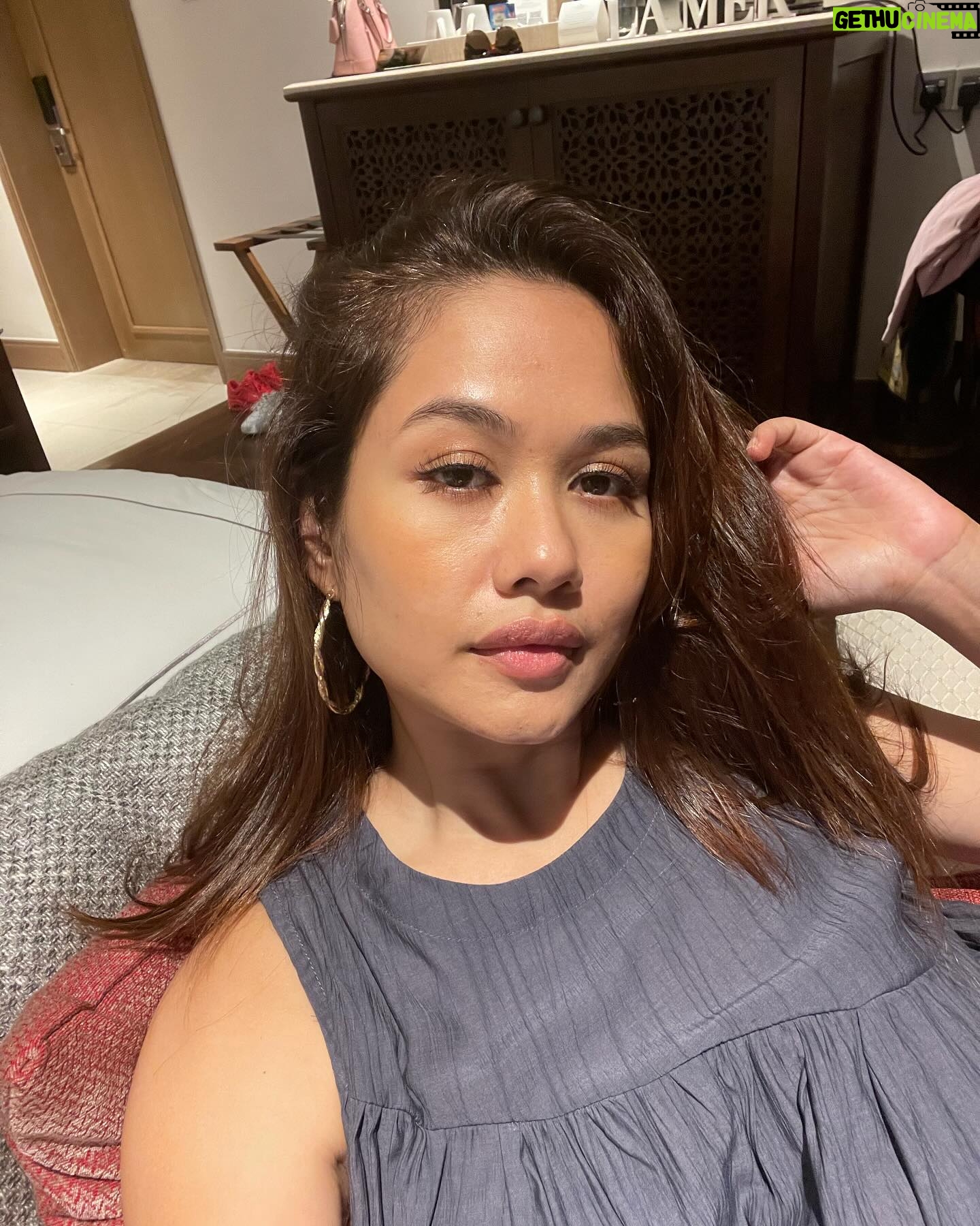 Liyana Jasmay - 1.2K Likes - selfie perasan🤭