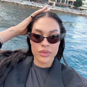 Liz Cambage Instagram - thank you @bureau.of.innovation and @agenxyuniverse for having me onboard for the wildest weekend 🏎️❣️🏁