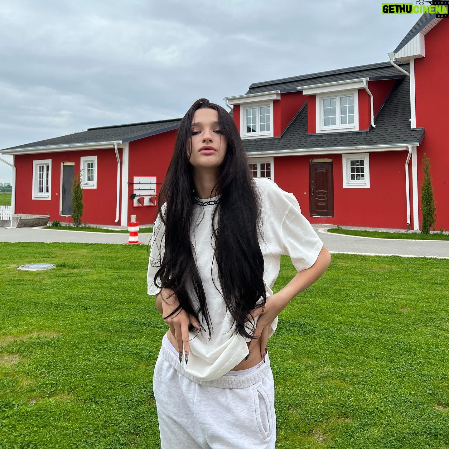 Liza Anokhina - 295.2K Likes - Не суди и не судим будешь ❤️🇷🇺🏕