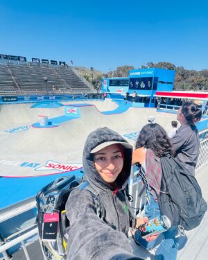 Lizzie Armanto Instagram - XGames mode 🙅🏻‍♀️👾📲🗑️
💚🔋 @monsterenergy