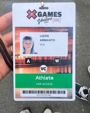 Lizzie Armanto Instagram - XGames mode 🙅🏻‍♀️👾📲🗑️
💚🔋 @monsterenergy