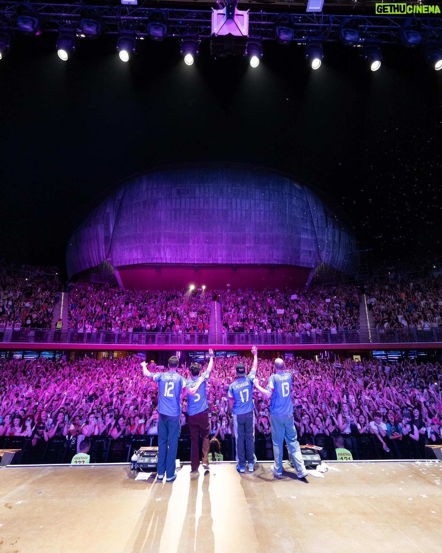 Logan Henderson - 81.5K Likes - 6/14 ROME, ITALY: Auditorium parco della musica
Thereโs no place like Rome!
What an incredibly special night to spend with you all๐ฎ๐น