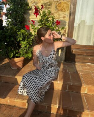 Lola Flanery Instagram - cheers !! 🪩
