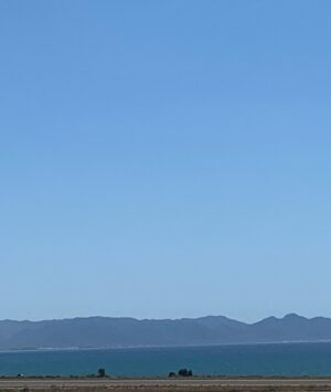 Lolita Instagram - Adiós Almería ,adiós al cabo de gata a Aguaamarga , a su gente que no me han molestado en ningún momento sabían que iba de madre y abuela a la familia #sierra -martingarea ,a @dr.jesussierra por ese paseo en barco a mi consu @sonsoles_mg y a todos los sierra @mielsierra a mi yerno @gonzalos.g y a @nachosiierrra que el pobre mío ha estado prácticamente sin dormir , una pena pero te quiero Nachito y a mis hijos @elenafuriase  @guillefuri sin vosotros Mamá no es nada
