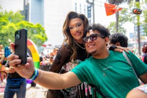 Lolita Banana Instagram - Nuestras reinas lucieron MARAVILLOSAS en estas fotos detrás de cámaras de su aparición en la Marcha del Orgullo LGBT  2024 en CDMX! 😍🌈 Nuevo episodio MAÑANA

🇲🇽 @dragracemexico se estrena los jueves a las 8PM CST (CDMX) solo en @wowpresentsplus mundialmente.

‼️ El primer episodio será GRATIS en @wowpresentspluses para todos los usuarios registrados cuando se estrene. ¡Solo crea una cuenta!