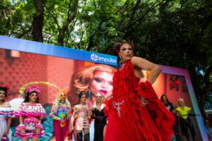 Lolita Banana Instagram - Nuestras reinas lucieron MARAVILLOSAS en estas fotos detrás de cámaras de su aparición en la Marcha del Orgullo LGBT  2024 en CDMX! 😍🌈 Nuevo episodio MAÑANA

🇲🇽 @dragracemexico se estrena los jueves a las 8PM CST (CDMX) solo en @wowpresentsplus mundialmente.

‼️ El primer episodio será GRATIS en @wowpresentspluses para todos los usuarios registrados cuando se estrene. ¡Solo crea una cuenta!
