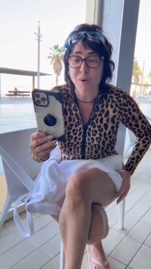 Lolita Milyavskaya Instagram - Это предложение из серии «марафонов»😂, «лечат всё» и онлайн😂✌️Ещё раз, хоть я и не Минздрав, предупреждаю - не ведитесь 🙏☝️