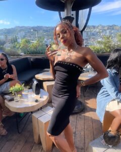 Actress London Hughes HD Photos and Wallpapers June 2024