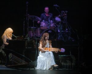 Loreena McKennitt Instagram - During two SOLD OUT concerts at Madrid’s Festival Noches del Botanico @nochesbotanico - Loreena was joined by guests musicians Ana Alcaide (nykleharpa) and Daniel Casares (Flamenco Guitar). Both musicians previously appeared on Loreena’s albums Lost Souls and Live at the Royal Albert Hall.

🎟️ Find The Mask and Mirror Anniversary Tour tickets using the bio link @LoreenaMcKennitt

NEXT STOPS
12 Jul – San Sebastian @kursaaldonostia
13 Jul – Lanuza @pirineossur

@seriousfanmusic.es 

📸 @markmccauley