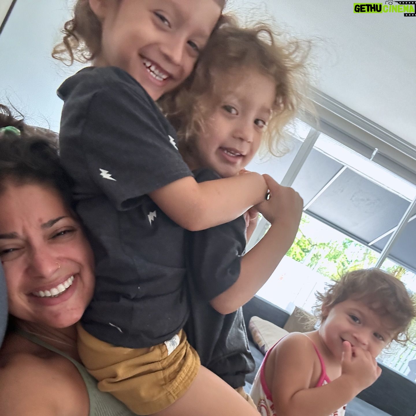 Loren Brovarnik - 22.8K Likes - My bright side 🩵🩵🩷
#teambrovarnik #thebrovbunch #ima #mama #3toddlers #thebest