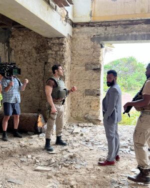 Lou Ferrigno Jr. Instagram - Outer Banks Season 3 is OUT and THRIVING! Check NETFLIX if ya haven't already heard. Here's some shots of the squad doing our finest in Barbados, heaven on earth. 🙌🙏
#OuterBanks #obx3 #netflix #photodump #thatsthebadguy #barbados #teamsingh #tryingtoblendin #actorslife #onlocation #grateful