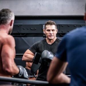 Lou Ferrigno Jr. Instagram - Coming in hot! All-new @swatcbs in @cbstv 💯🙏🚨
#swatcbs #letsgo #gloveup #ringdinger