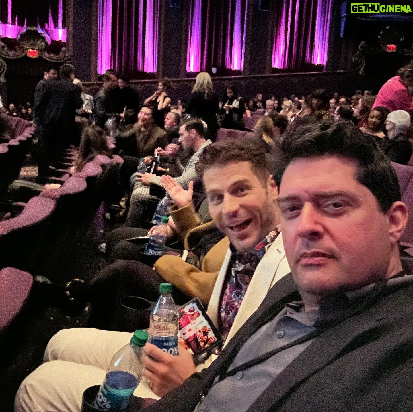 Lou Ferrigno Jr. - 4.7K Likes - Stupendous evening out at the world premiere of @obx season 3!!! See you all Feb. 23rd!!
#obx3 #netflix #beigecarpet #literallyatwork #officeduties #lfg #maintainingcomposure
