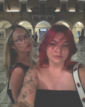 Louane Emera Instagram - 🍷 in 🇮🇹