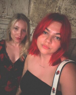 Louane Emera Instagram - 🍷 in 🇮🇹