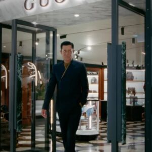 Louis Koo Instagram - 由 Sabato 掌舵的首個 @Gucci 2024秋冬男裝系列，引領着 #GucciAncora 的時尚浪潮，將設計拋繁復簡並注入叛逆的靈魂。今季傳承着品牌的精湛工藝，將獨有的意式美學完美帶到香港。隨着秋冬將至，我和阿峯 @Lam_Fung_Official，身穿Gucci最新男裝系列，讓我們一同窺探他們在廣東道旗艦店中的趣聞軼事，擦出怎樣的驚喜火花吧！

Sabato De Sarno has flipped open a new chapter at Gucci with the powerful Gucci Ancora. Upon his menswear debut at the brand for Fall/Winter 2024, Louis Koo and Raymond Lam to explore De Sarno’s latest designs. Follow us through Gucci’s Canton Road Flagship store! 

Video Director: Man Chun
Director of Photography & Steadicam: Christopher Tang
Creative Direction: Iemi Chu
Executive Producer: Second Li
Project & Styling Assistant: Harrod To
B Camera Operator: Cheung Man Kit
Focus Puller: Stone Lam, Ko Ping Shing
Gaffer: Lui Sui Fong
Lighting Assistants: Chan Kwok Keung, Ng Ting Kwan
Sound Operator: Jacky Luk
Video Assistant: Maneejan Atsadawuth
Production Assistants: Cyrick Leung, Carman Lam
Post-production: Simba Law, Matthew Ma
Wardrobe @gucci @miss_cell 
#voguehkfashion