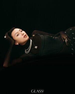 Louise Wong Instagram - ‘Shell’ we Shine 🐚

@tasaki_intl 
@glassmagazine_china