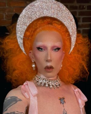 Louisianna Purchase Instagram - NEW YORK! You were a dream yet again! Thank you to everyone who came out to @redeye_ny for our two nights of Banshee. Lots of love to @theonlymadd @vandervonodd @evahdestruction @xanawhoria and @juliej.nyc for being the absolute best! See y’all in Fort Worth in April for more Banshee! 💋💋💋
Hair @arinnaxooo Song @weyesblood “Andromeda”