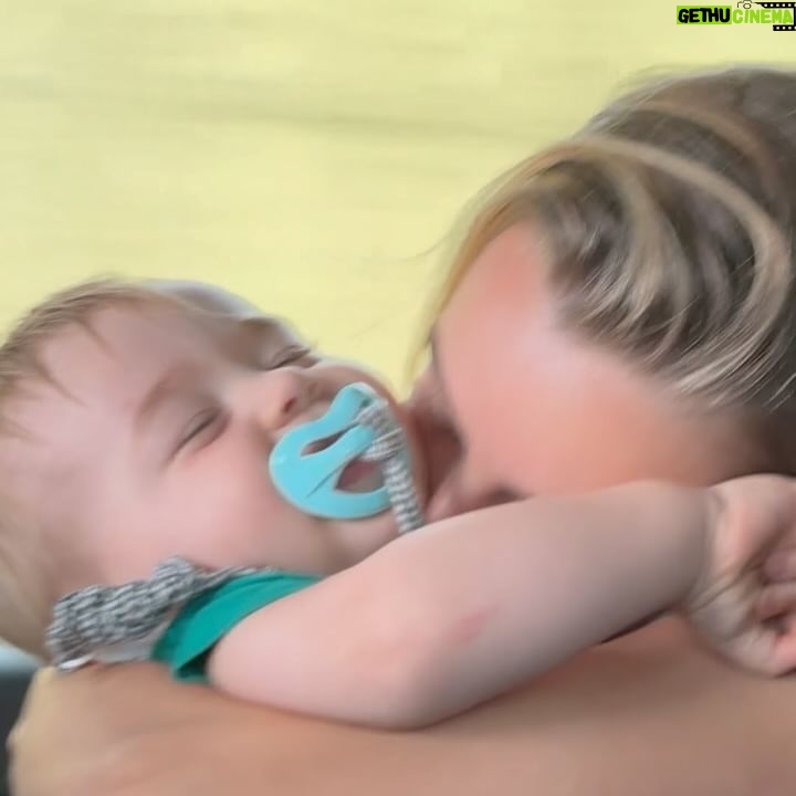 Lourenço Ortigão - 126.3K Likes - Estive alguns dias off das redes sociais, e recupero aqui a semana inesquecível da celebração do nosso Vicente.
Não podia ser noutro sítio senão na nossa segunda casa a Madeira, que já é também a casa do nosso bebé. Inesquecível 🤍🥹
@visitmadeira #madeiraisland
