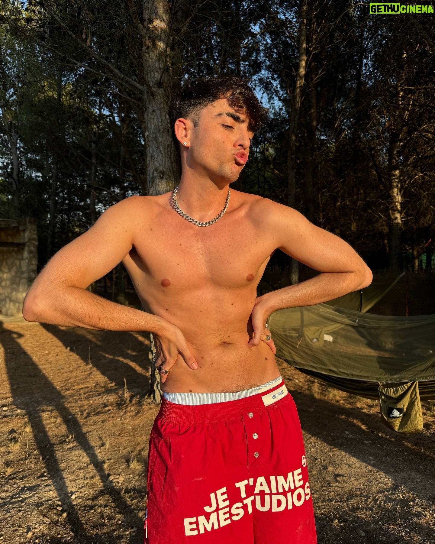 Luc Loren - 11.7K Likes - El pueblo y la familia sana❤️🩹